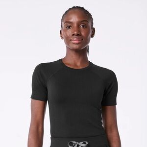 NWT Black XS Wear Figs Salta Seamless Shortsleeve Underscrub